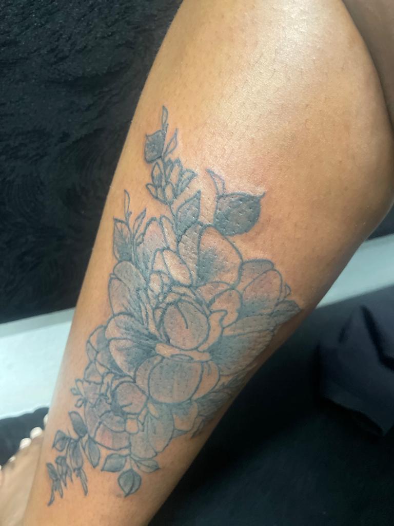 D Tattoo And Piercing Studio - Photo 2